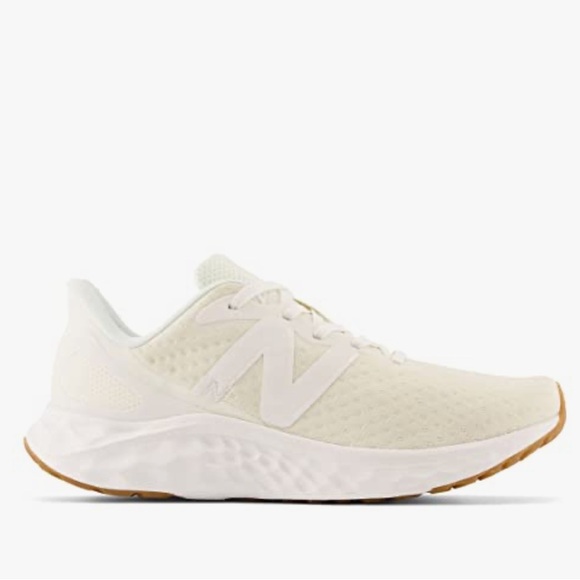 NEW $ NEW BALANCE Cream Running Shoes - Picture 1 of 4